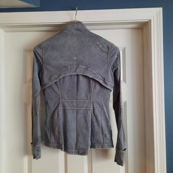 Lululemon Define Jacket Womens 8 Gray Garment Dye Washed Luna Luxtreme Fitted - Picture 3 of 12